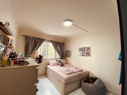 Woodlands Avenue 1 (D25), Apartment #379693091